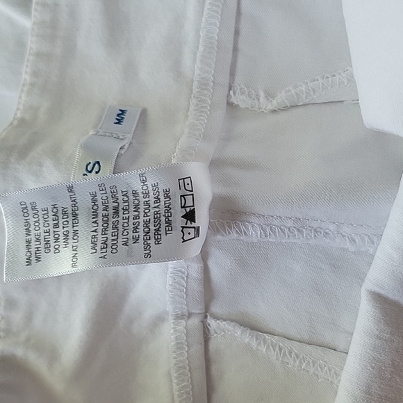 Ricki's White Capri's - Picture 4 of 4